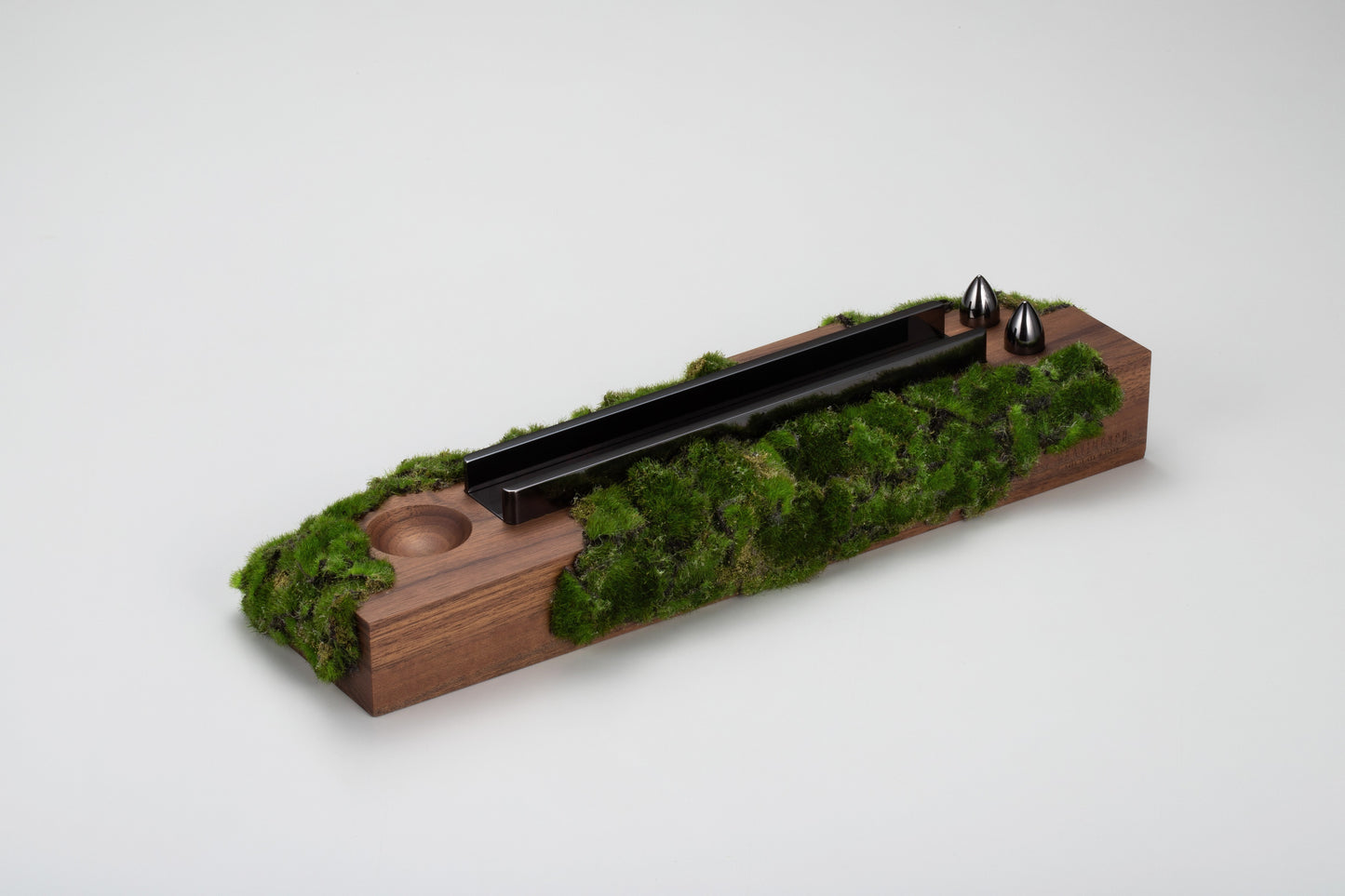 SPINDLE featuring Sakamoto / Moss series